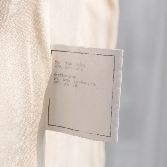 Chanel Vintage S/S 1995 Ivory Ecru Black Gold Zip Tweed 95P Jacket - Picture 15 of 15